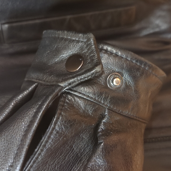 Men's XLT Black Leather Bomber Jacket - Picture 3 of 8